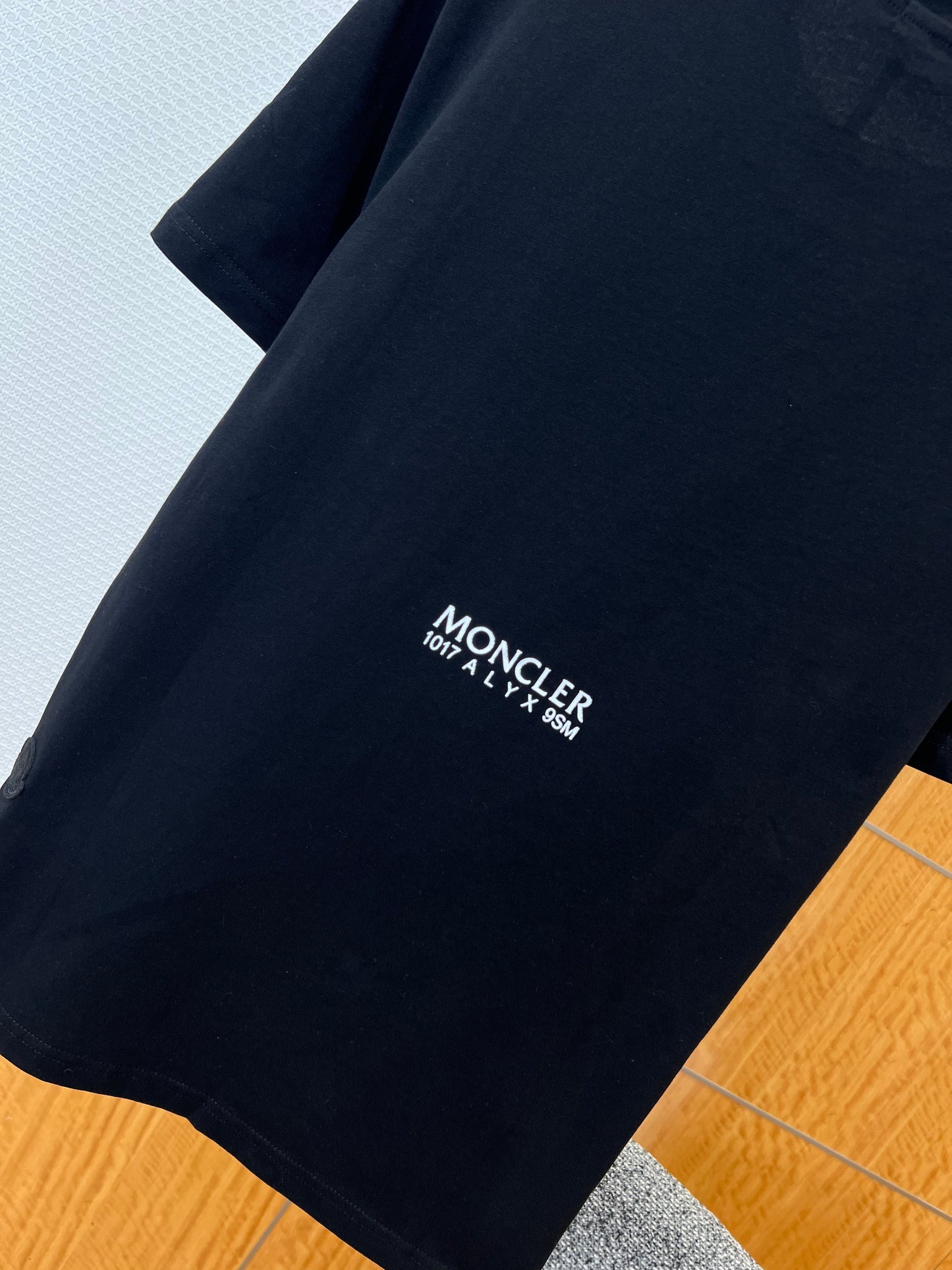 Moncler T-shirt
