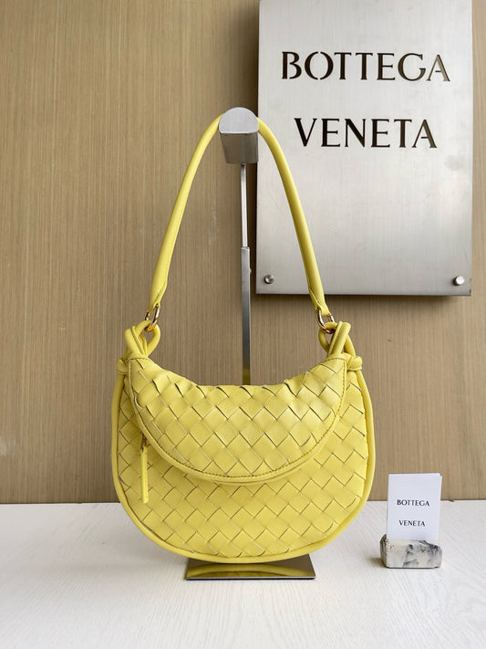 BV Gemelli Intrecciato Bag