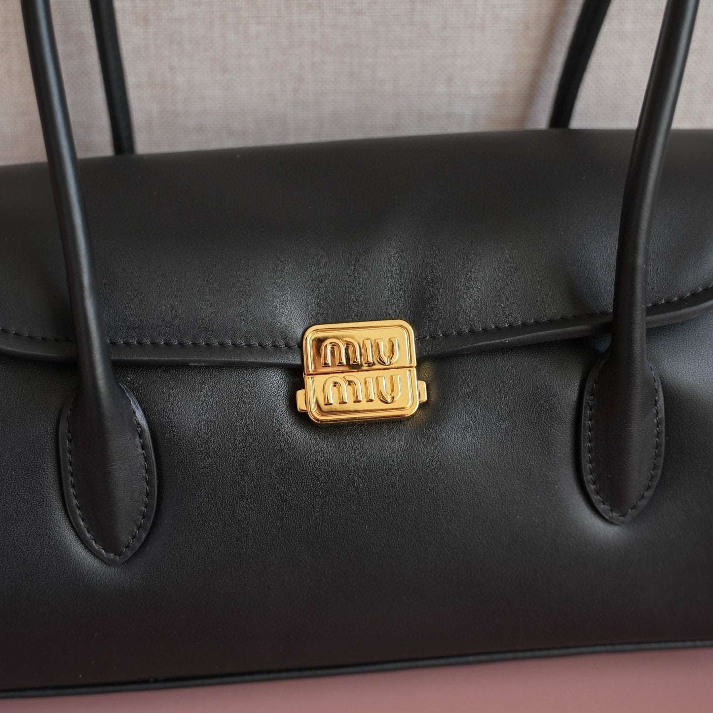 Miu Miu Shoulder Bag 28x15x11cm