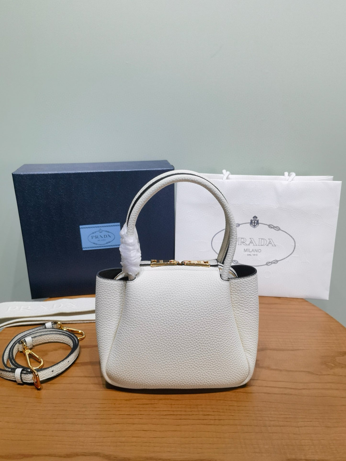 PD Small Leather Tote Bag 19.5x18x9cm