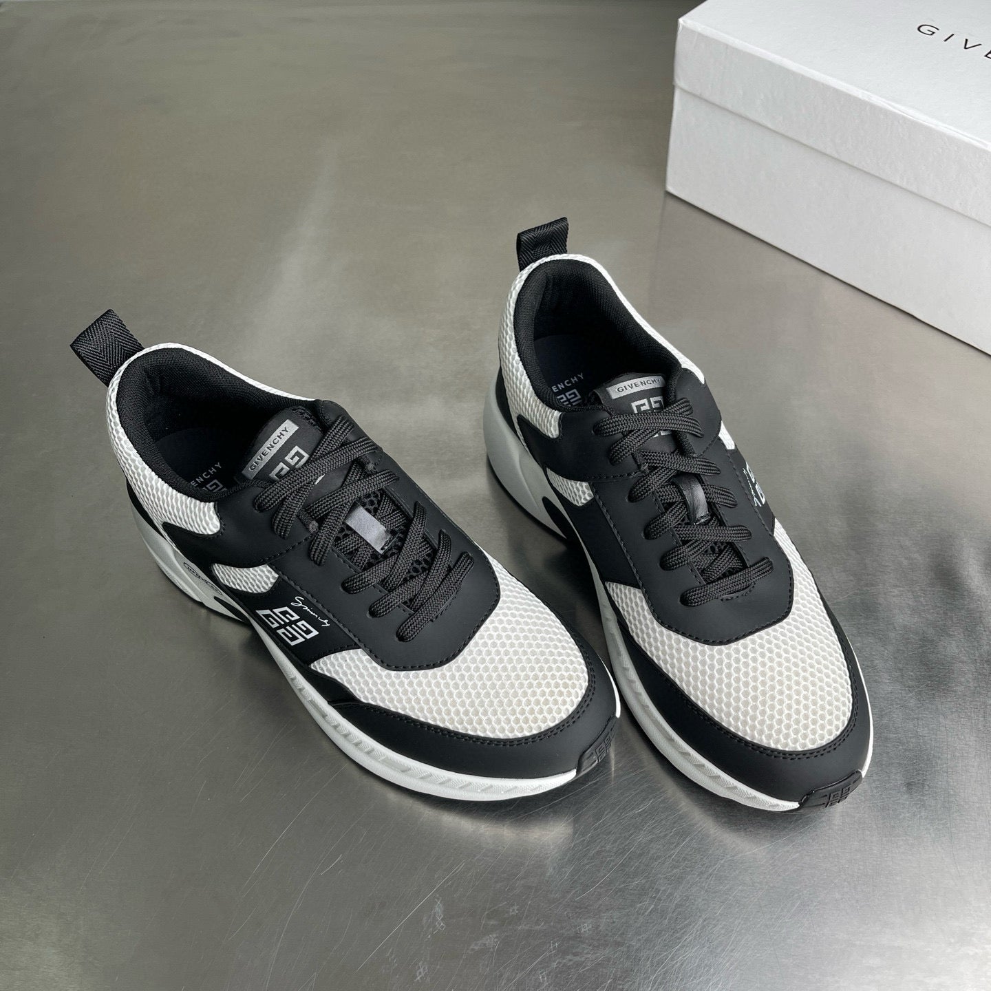 Givenchy Sneakers