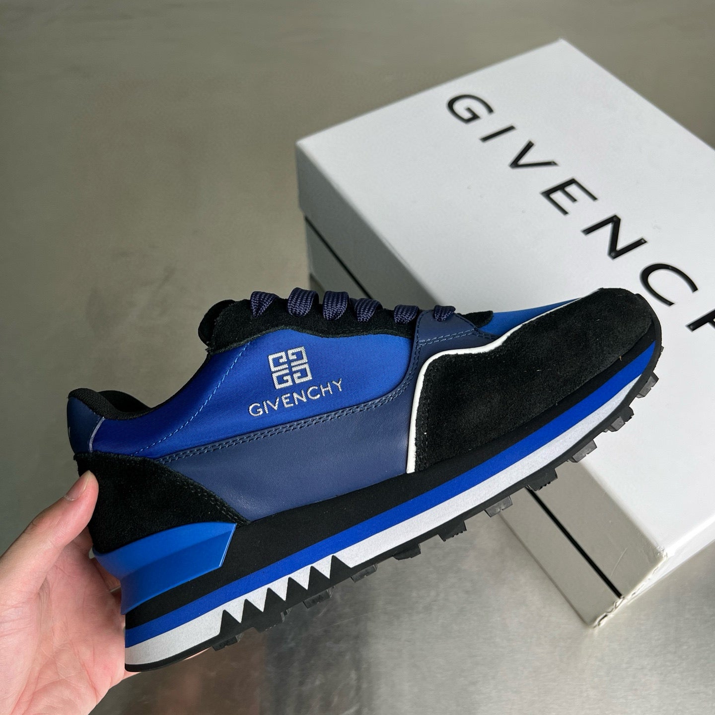 Givenchy Sneakers