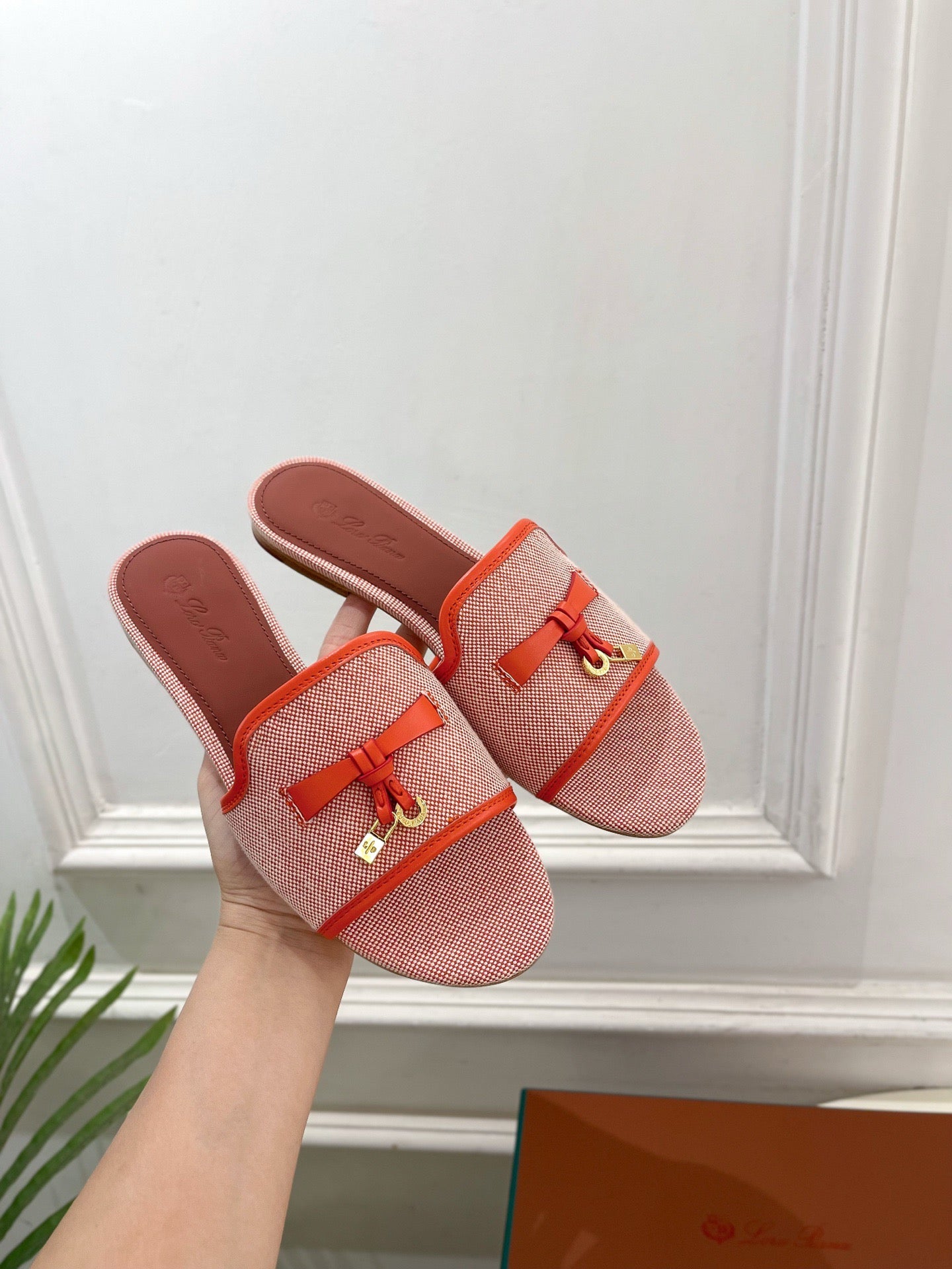 LP Sandals
