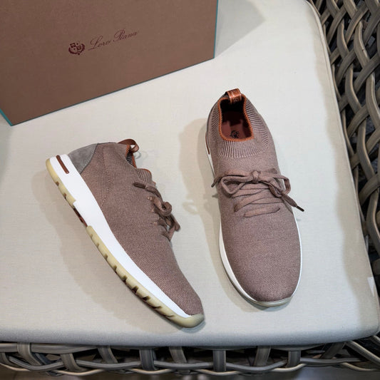LP Sneakers