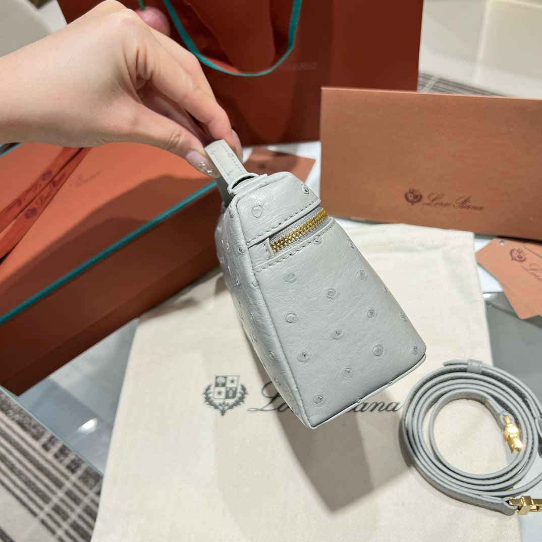 Loro Piana 19 Bag 19x7x12cm