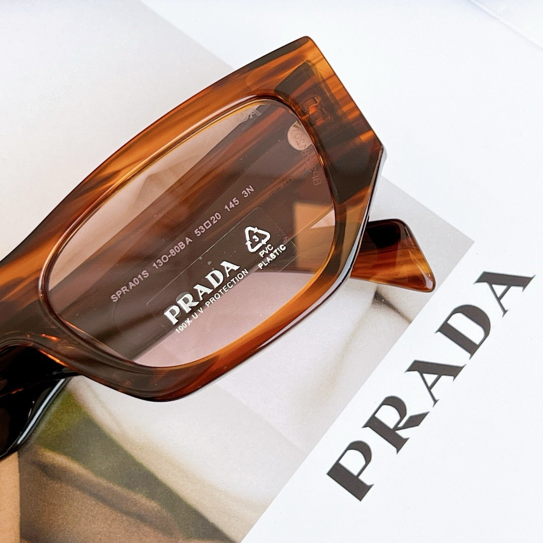 gafas de sol prada