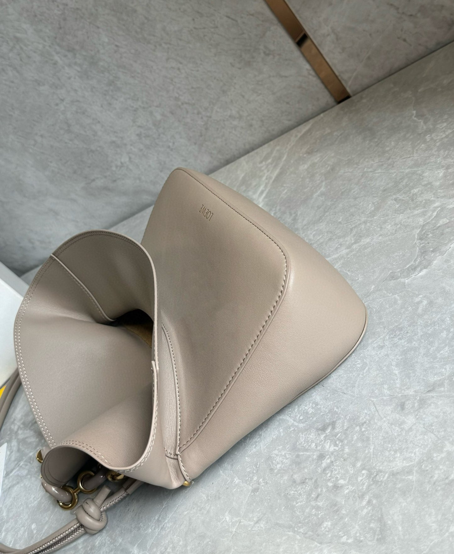 Loewe Ola Handbag(26x13x18cm)