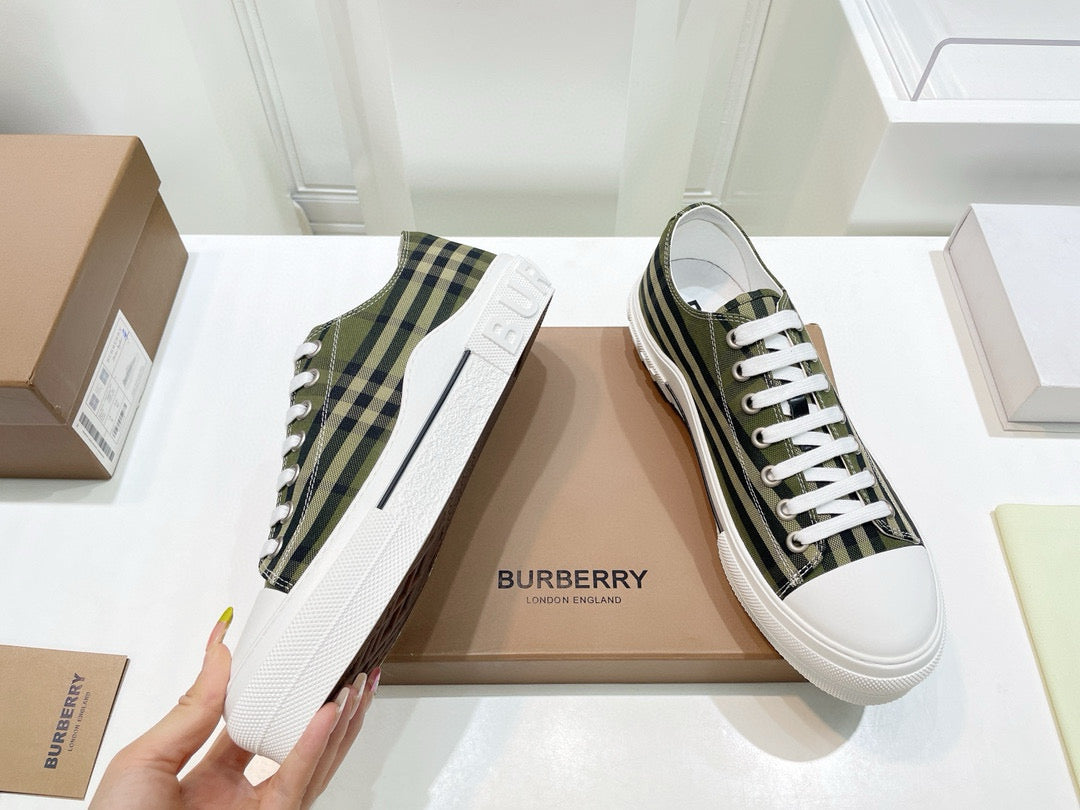 Burberry Sneakers