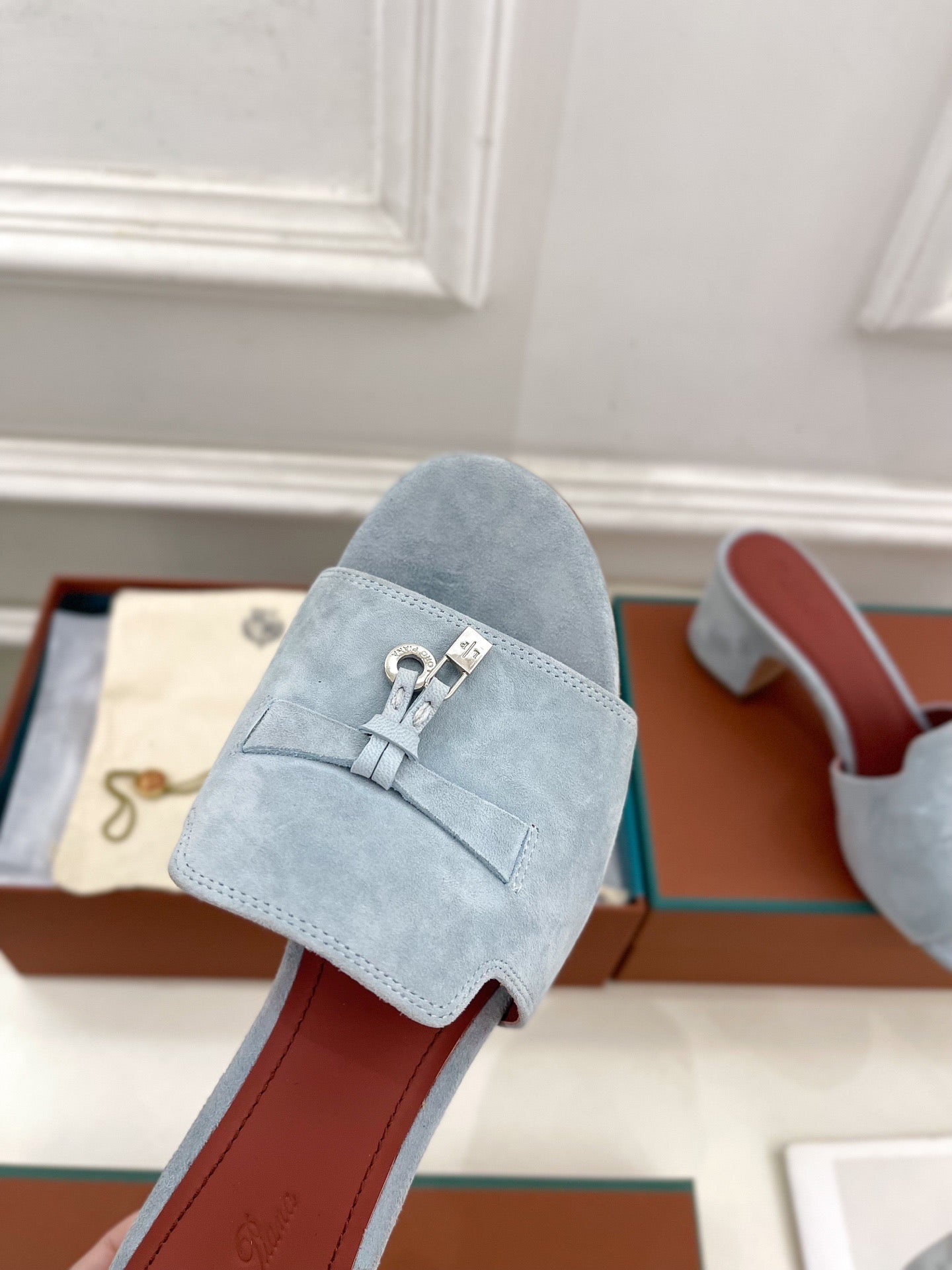LP Sandals