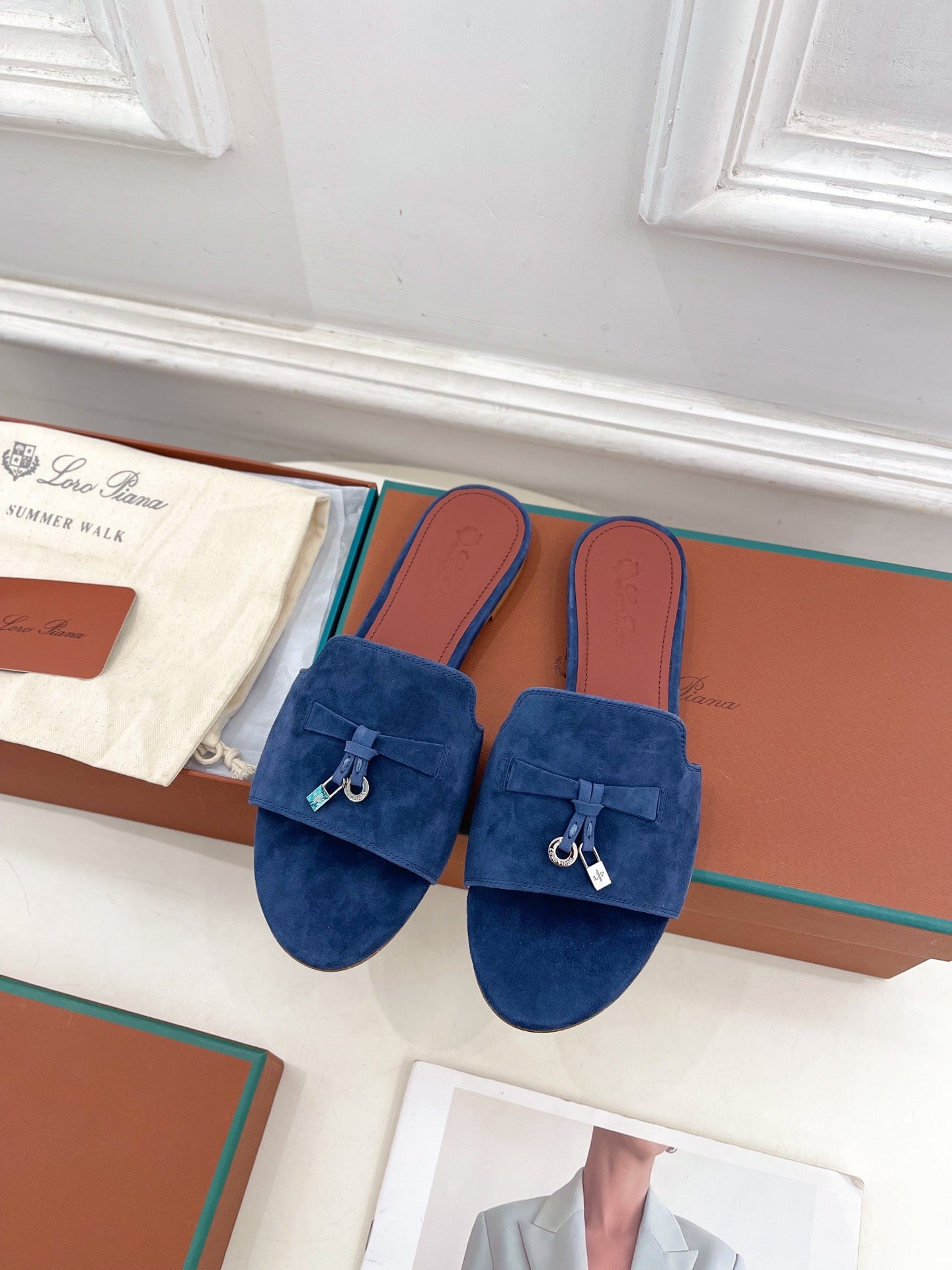 LP Sandals
