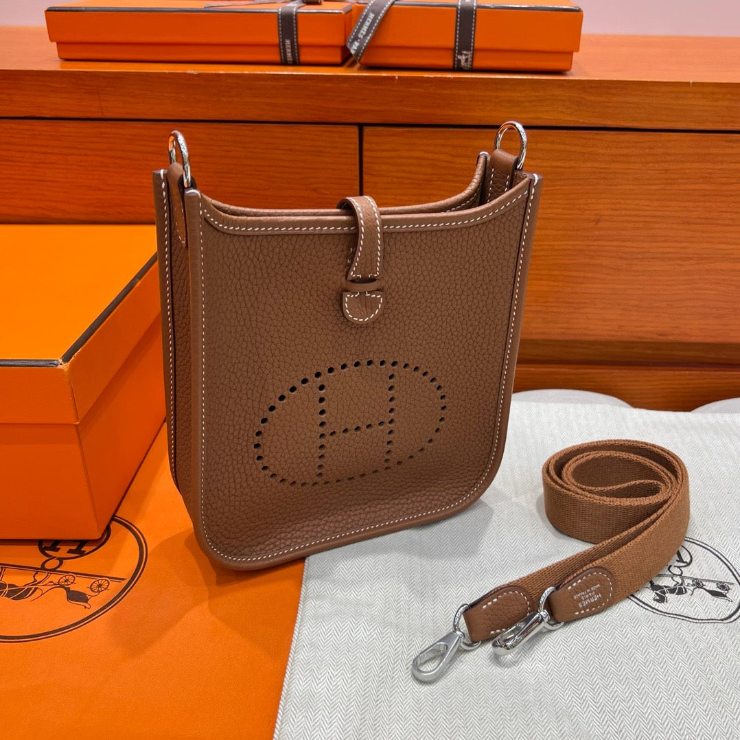 Hermes Evelyne 17