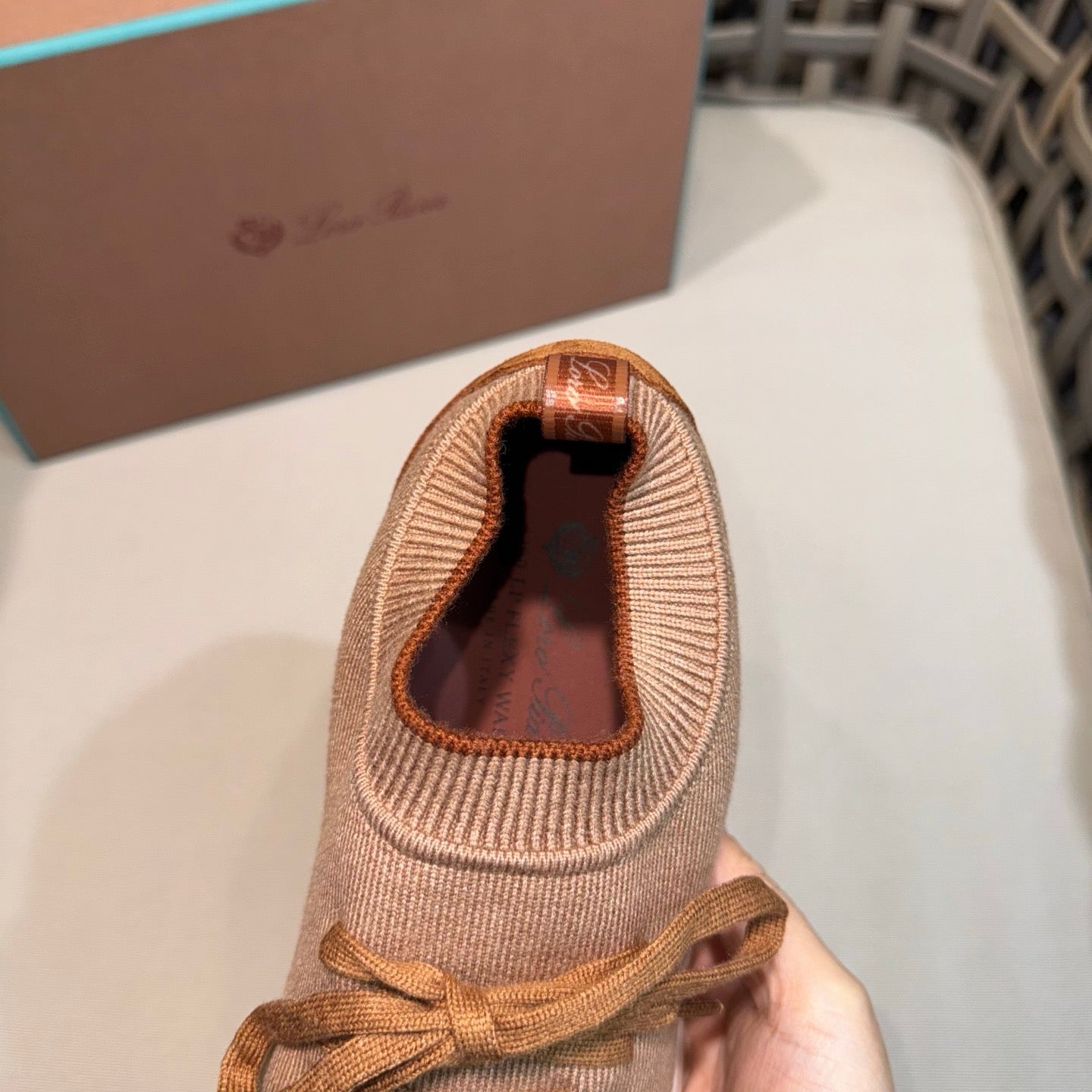 LP Sneakers
