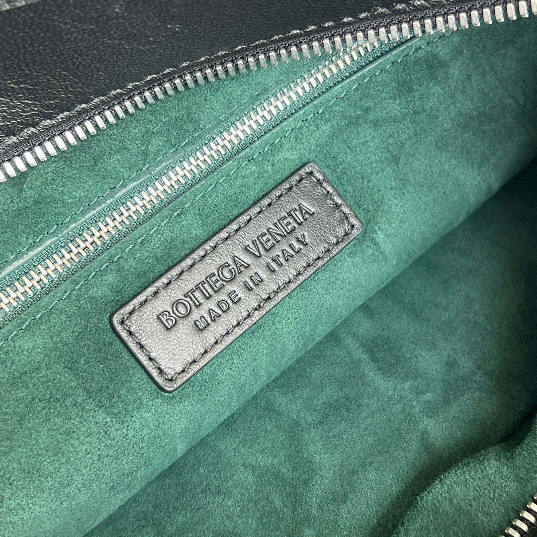 BV Woven Bag 38x24x2CM