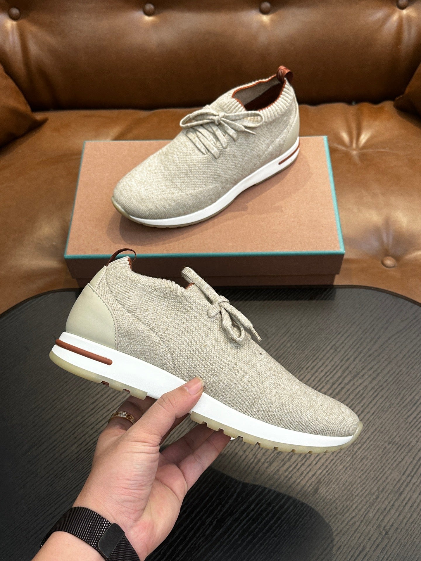 LP Sneakers