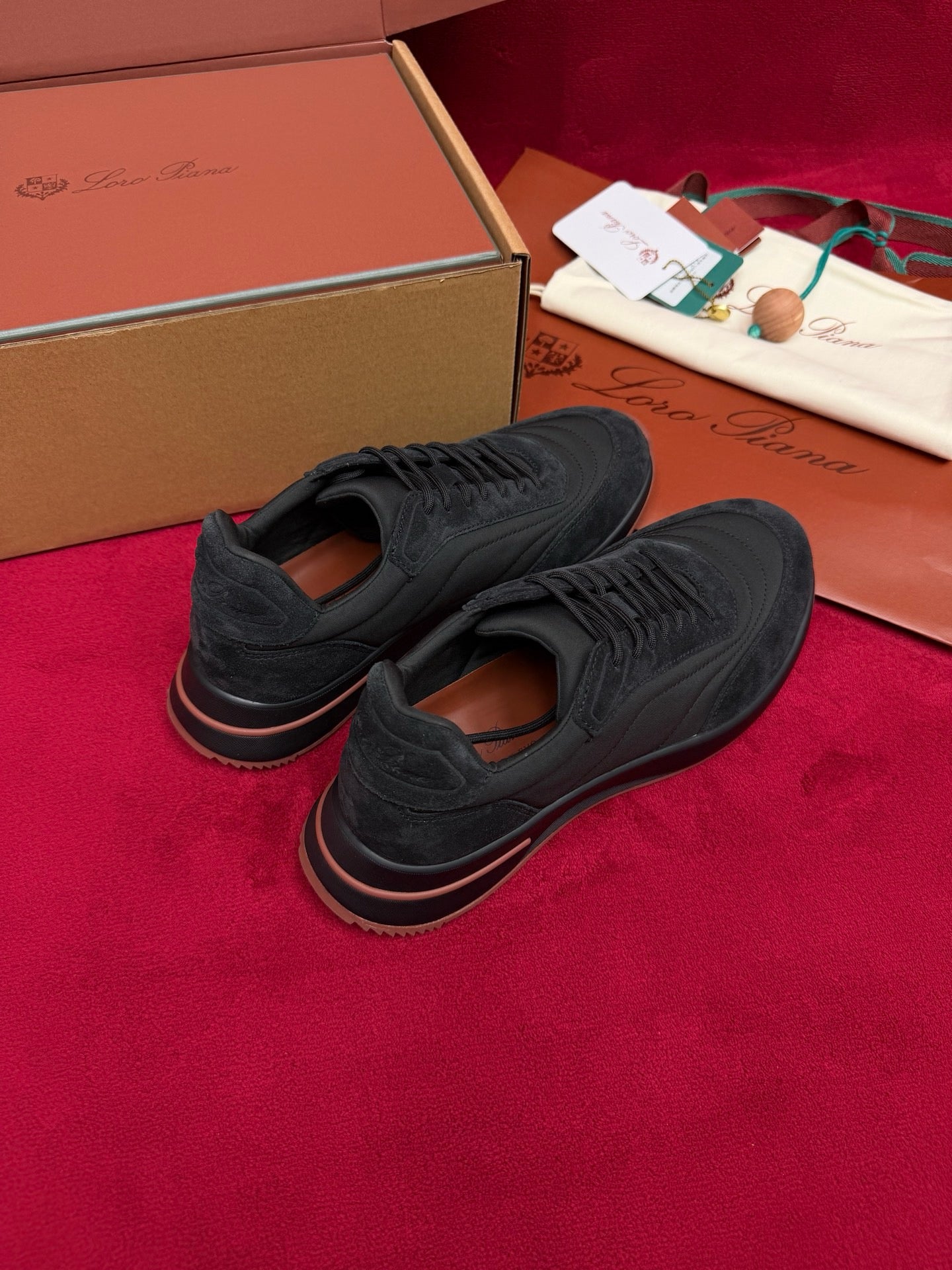 LP Sneaker