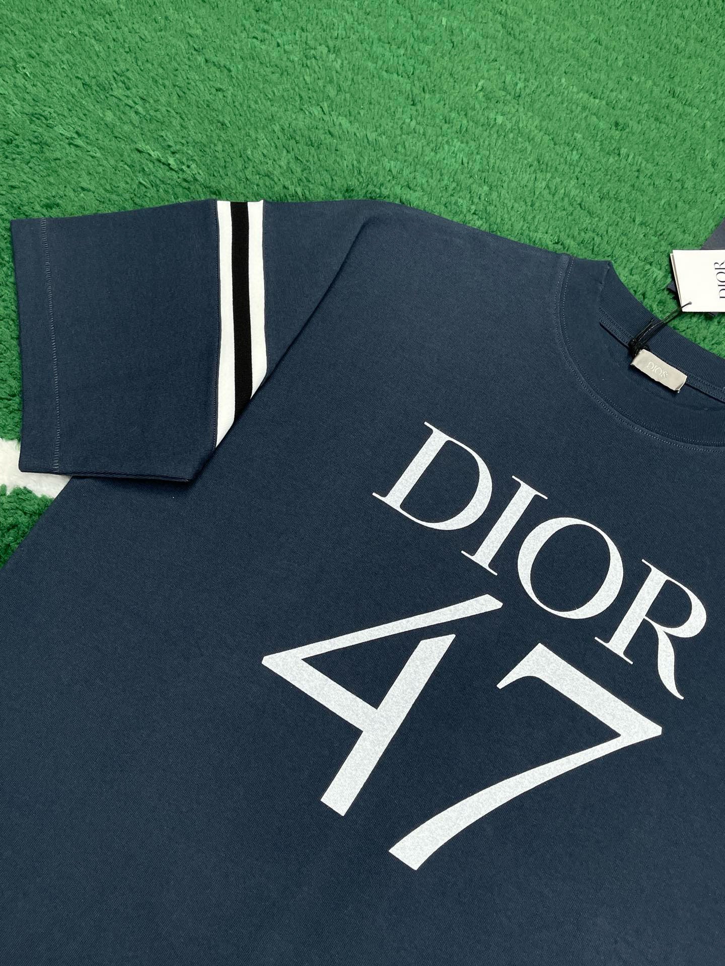 Dior T-shirt