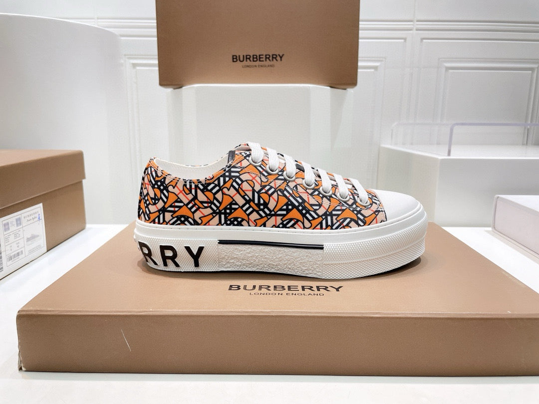 Burberry Sneakers