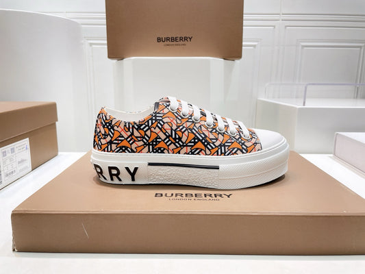 Burberry Sneakers