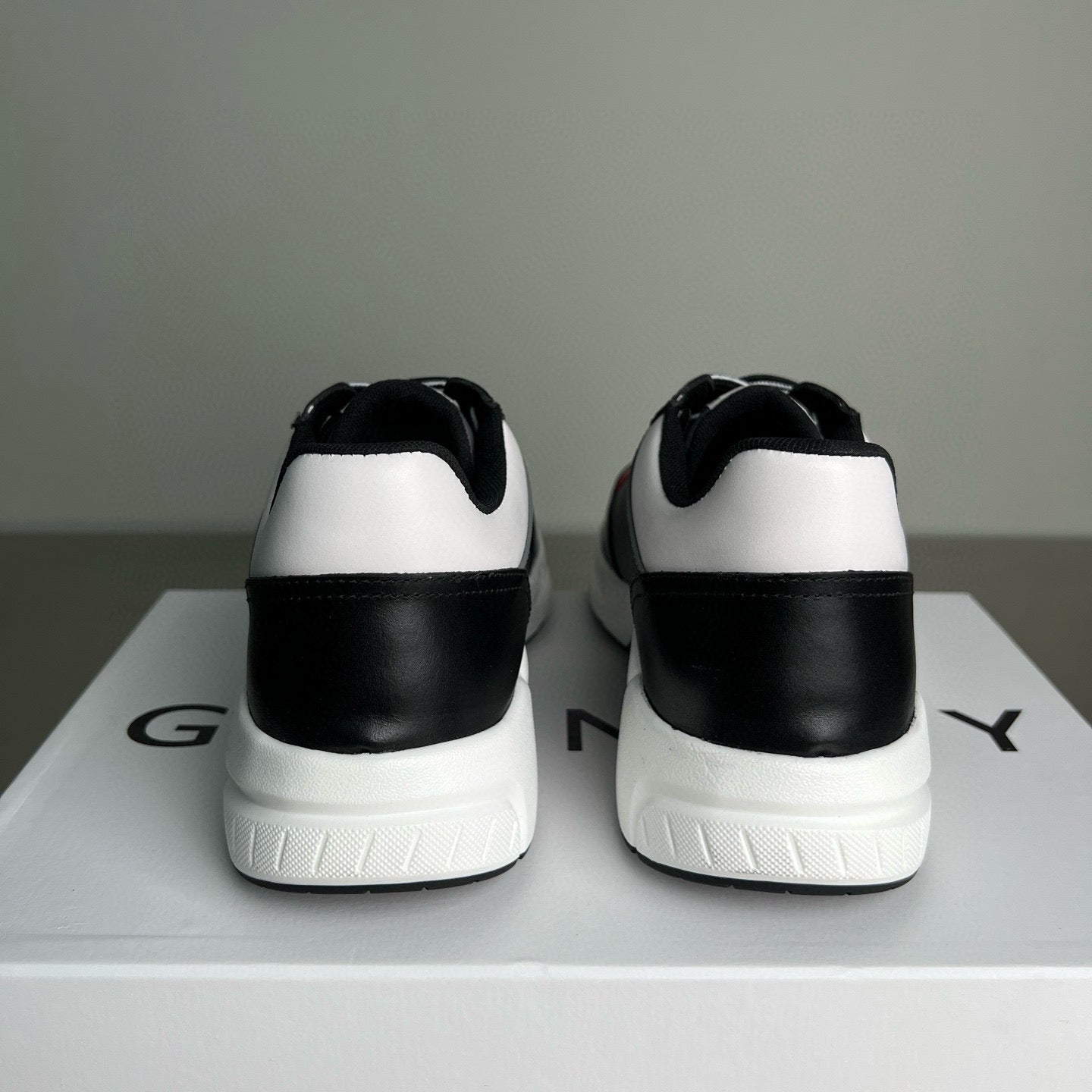 Givenchy Sneakers