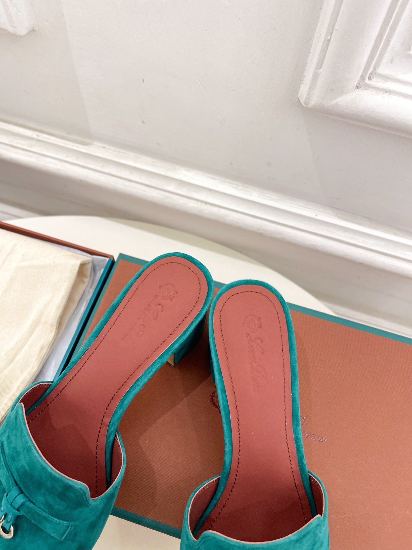 LP Sandals