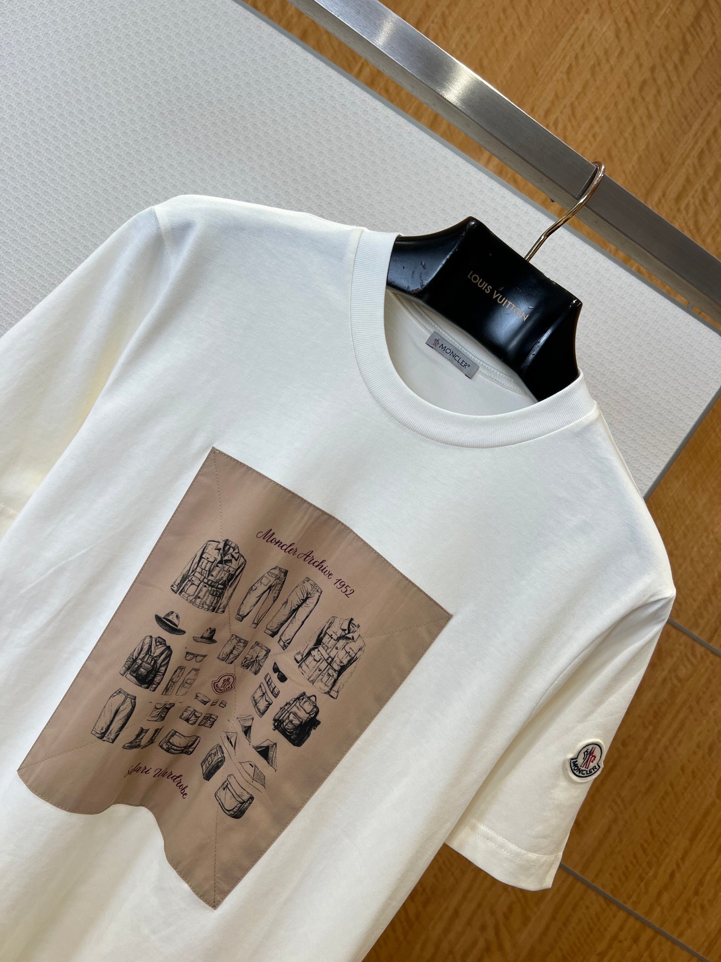 Moncler T-shirt