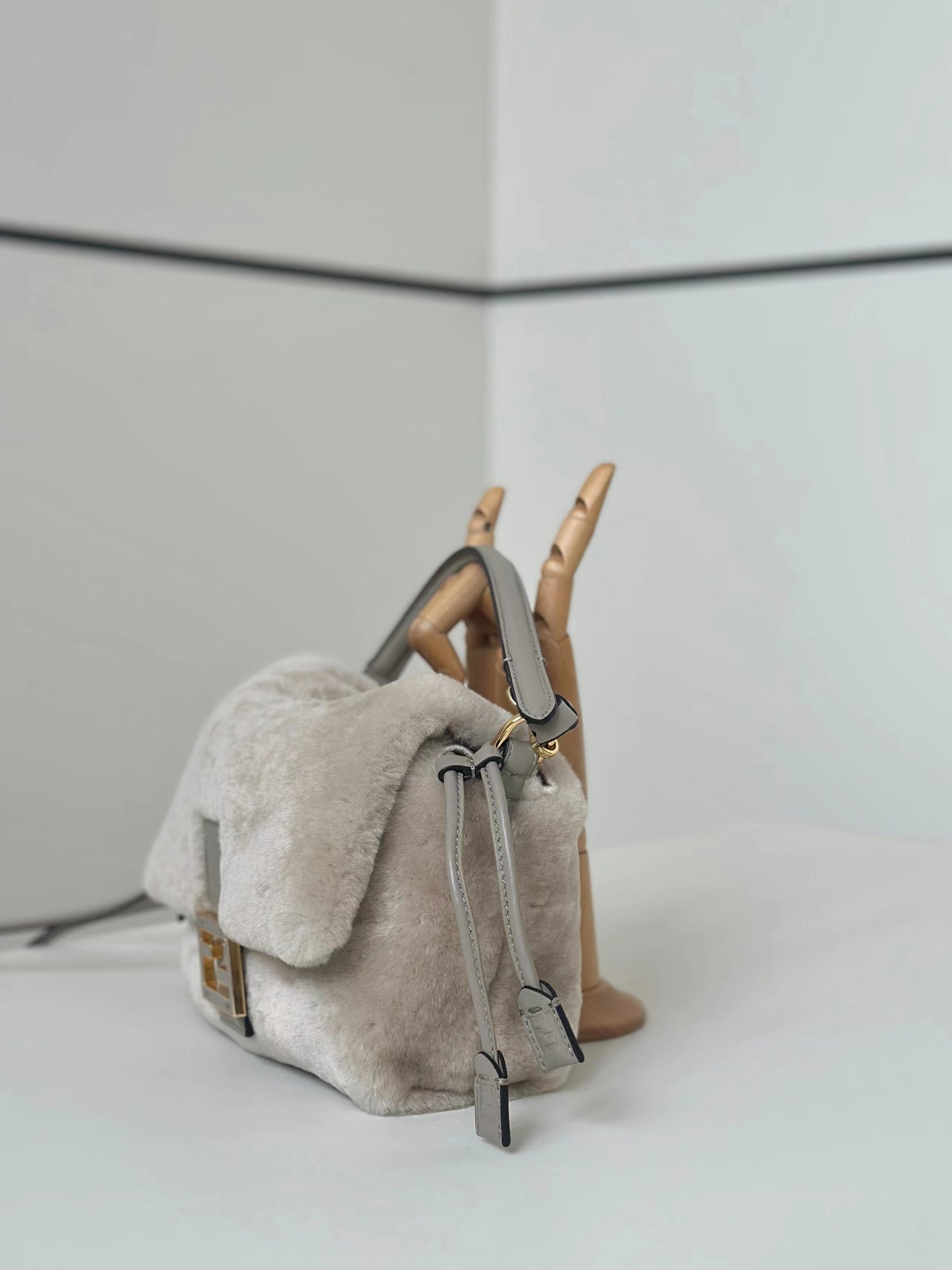 Fendi Mamma Baguette Bag (Small)