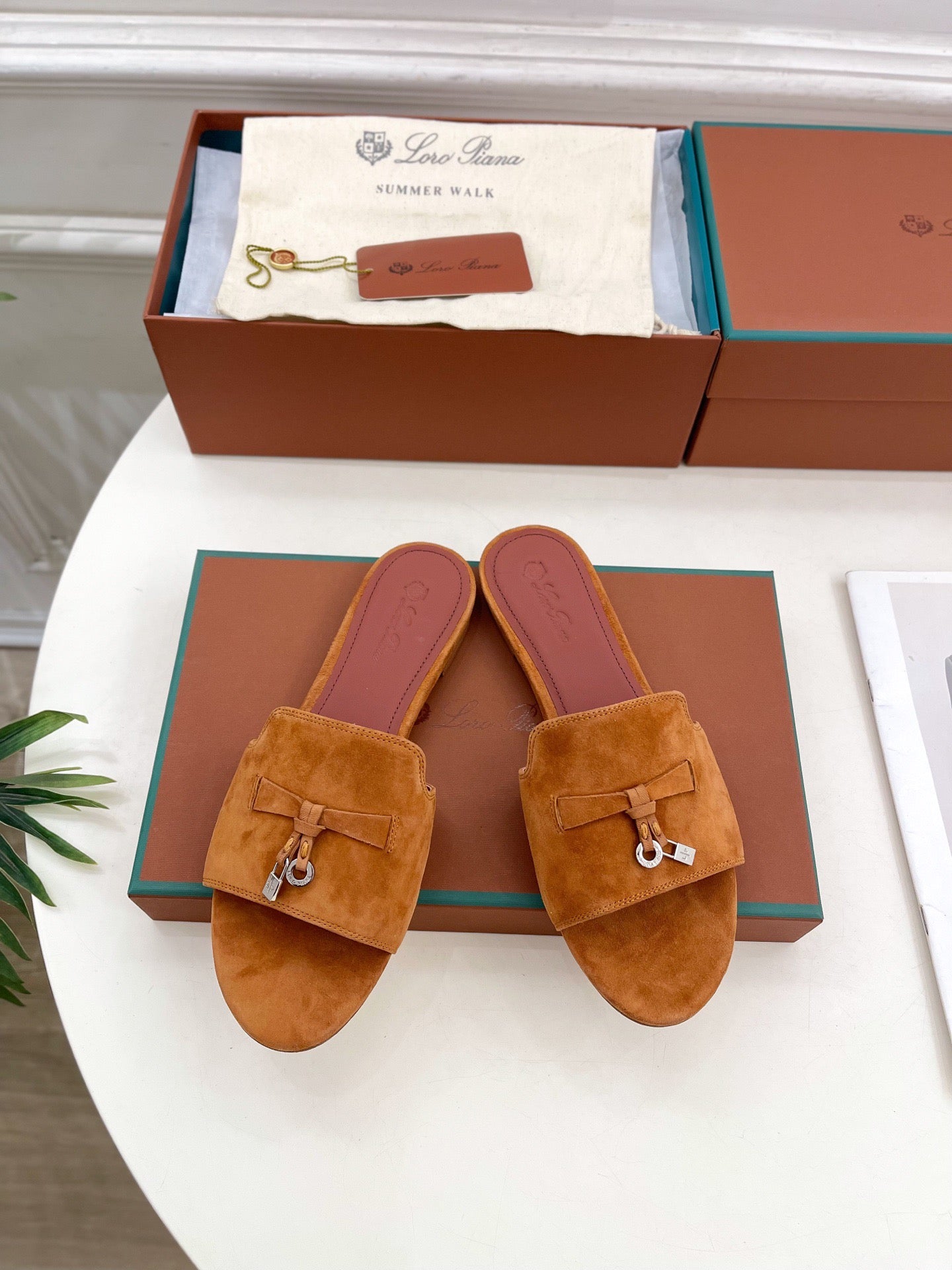 LP Sandals
