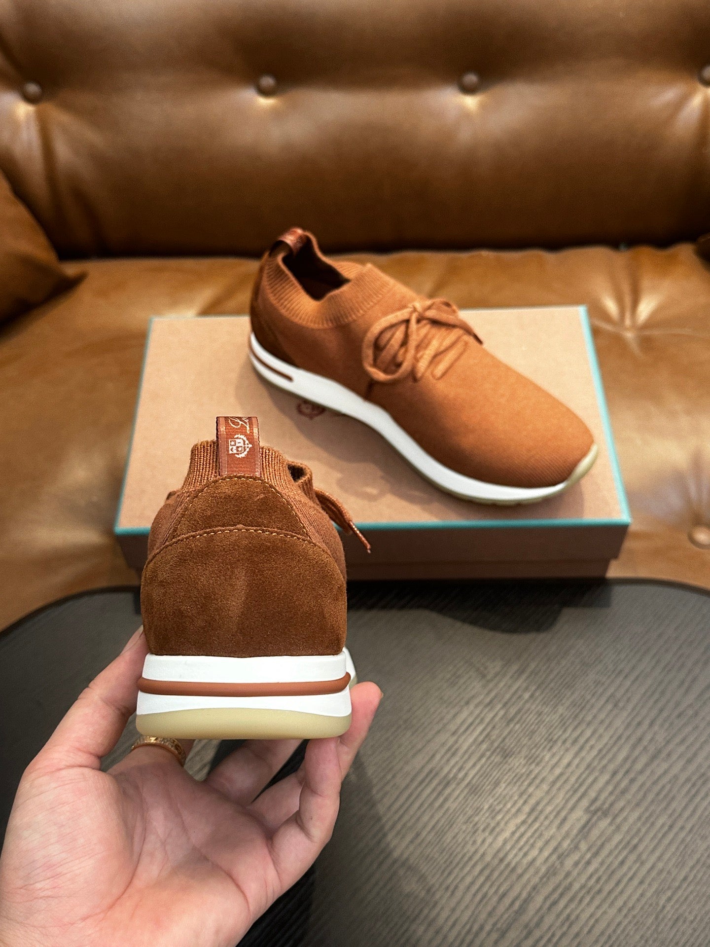LP Sneakers