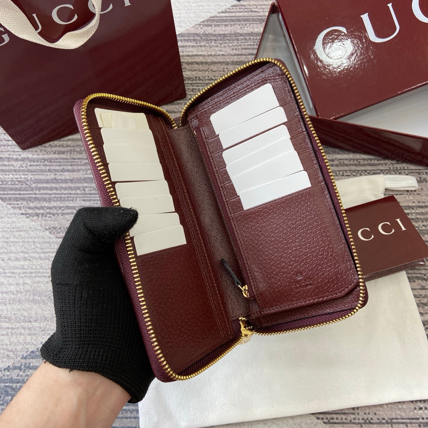 Gucci Long Zipped Wallet
