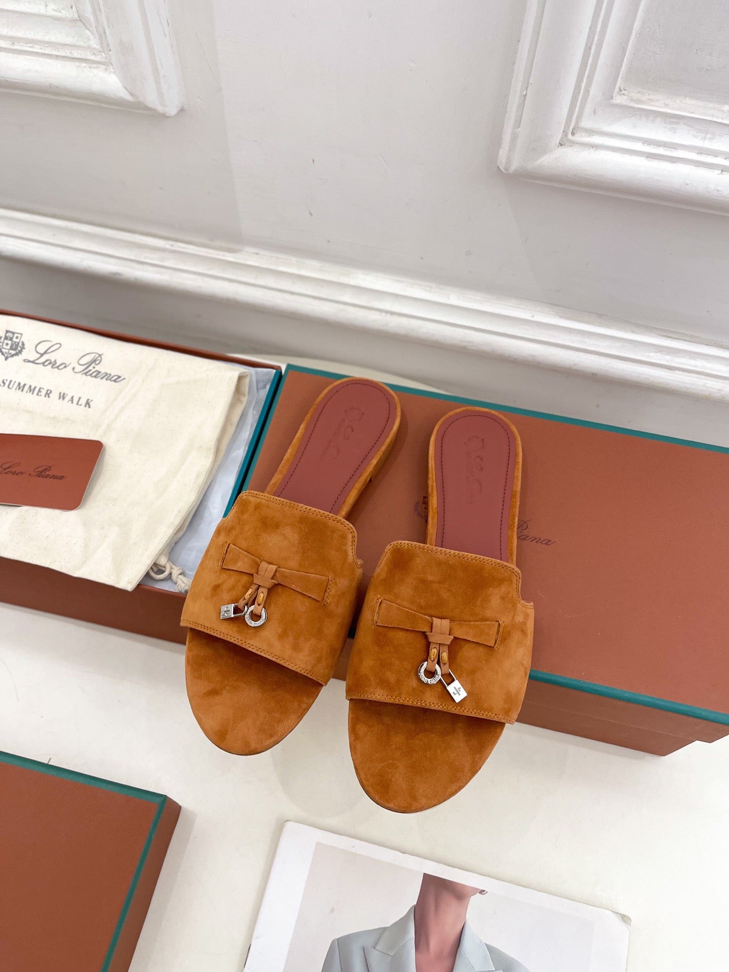 LP Sandals