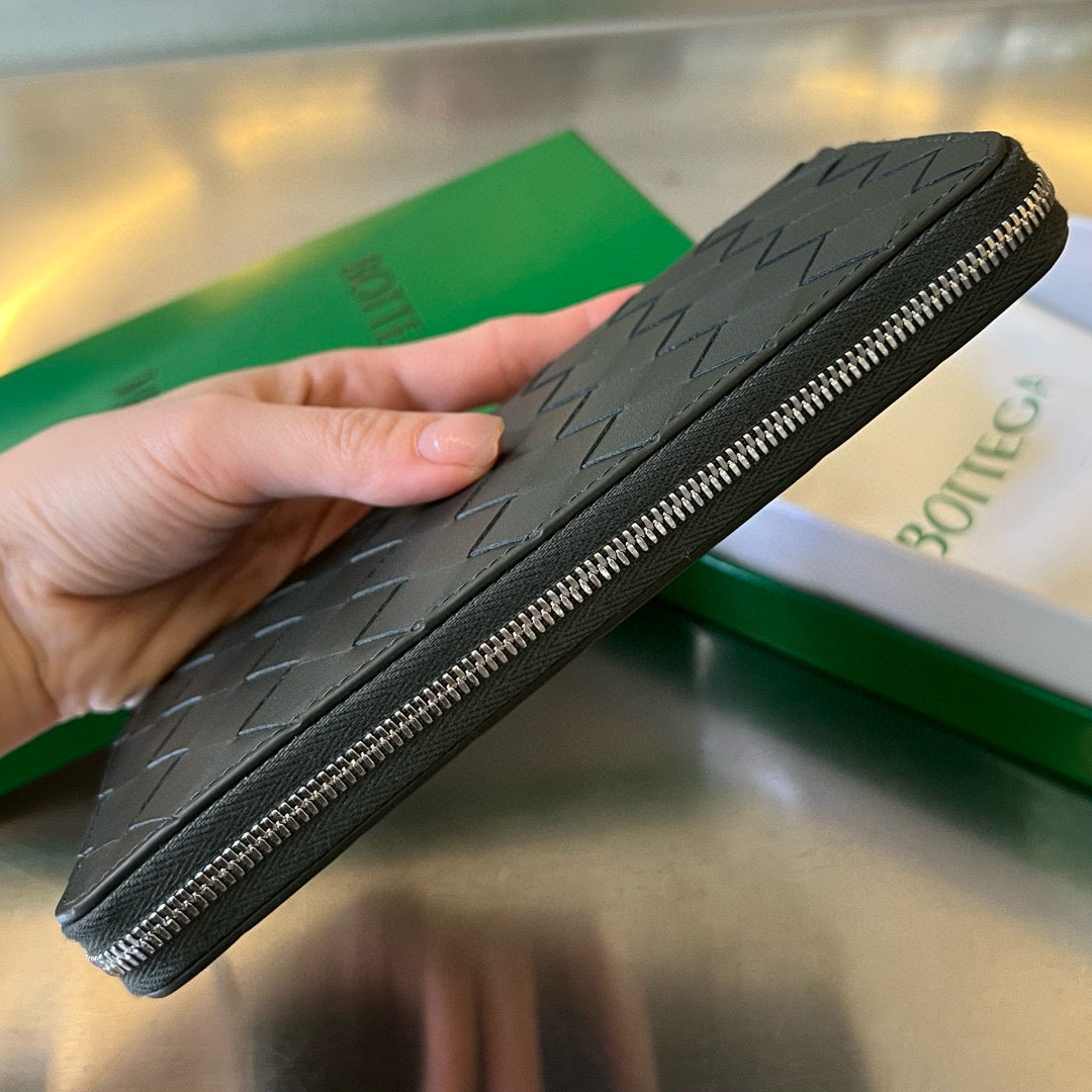 Bottega Veneta Long Zipped Wallet