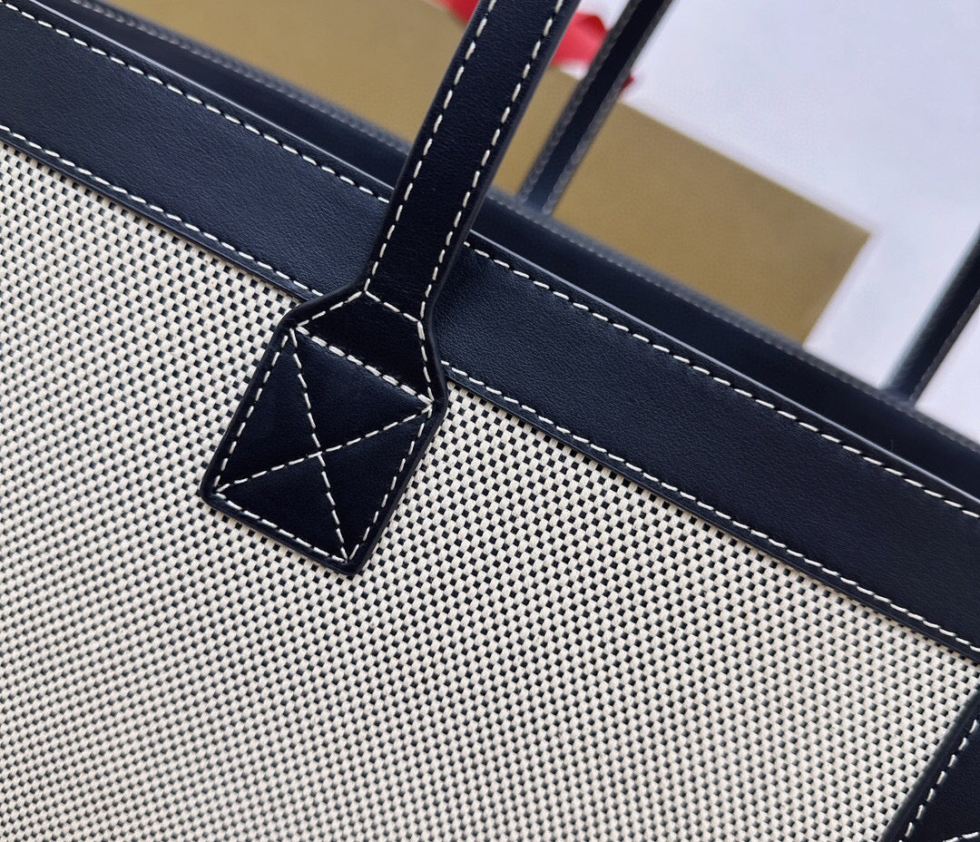 Burberry Tote