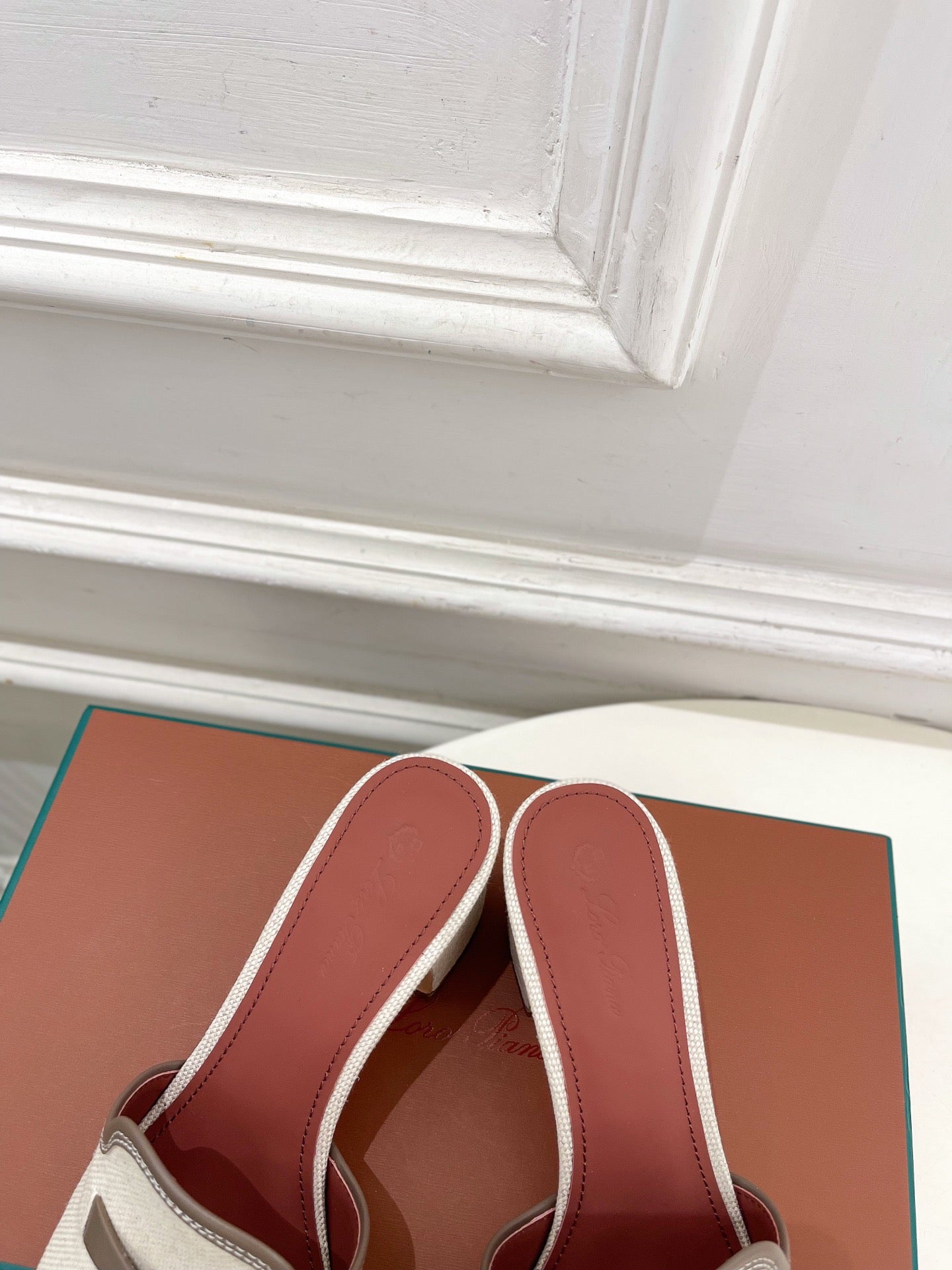 LP Sandals
