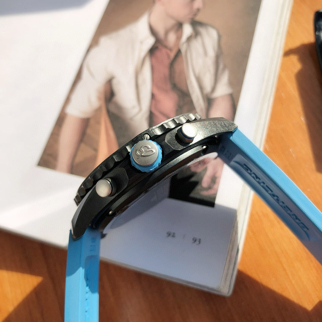 Breitling Endurance Pro X82310
44mm