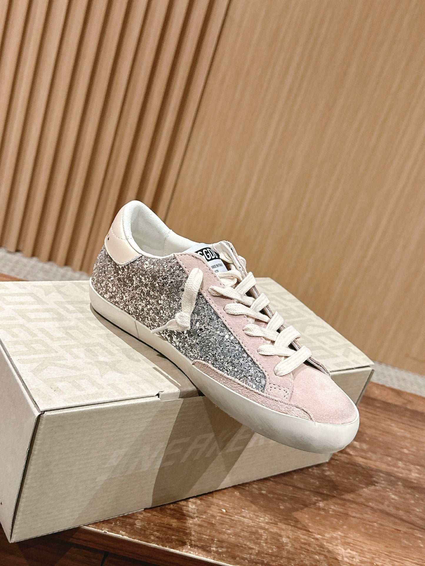 Golden Goose Sneaker