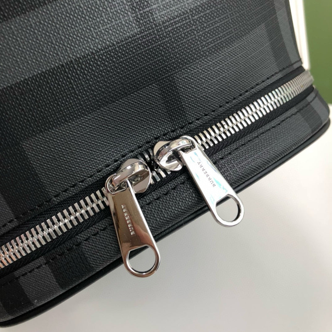 Burberry Backpack 44x30x14.5 CM