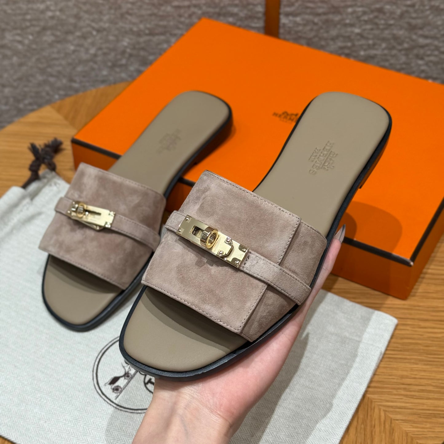 Hermes Slippers