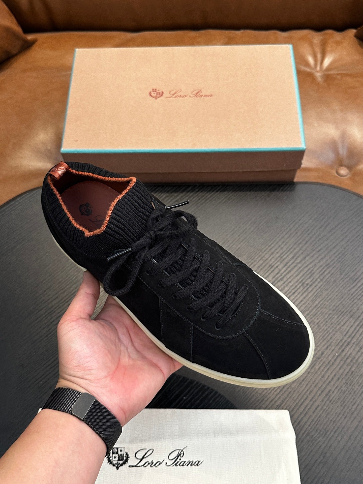 LP Sneakers