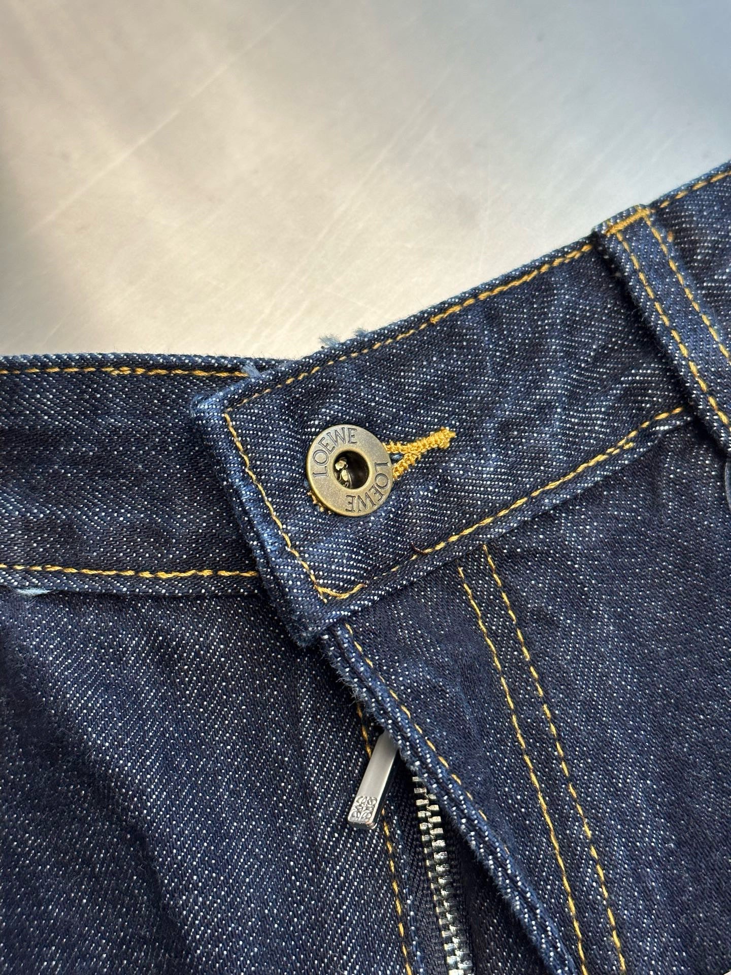 Loewe Jean