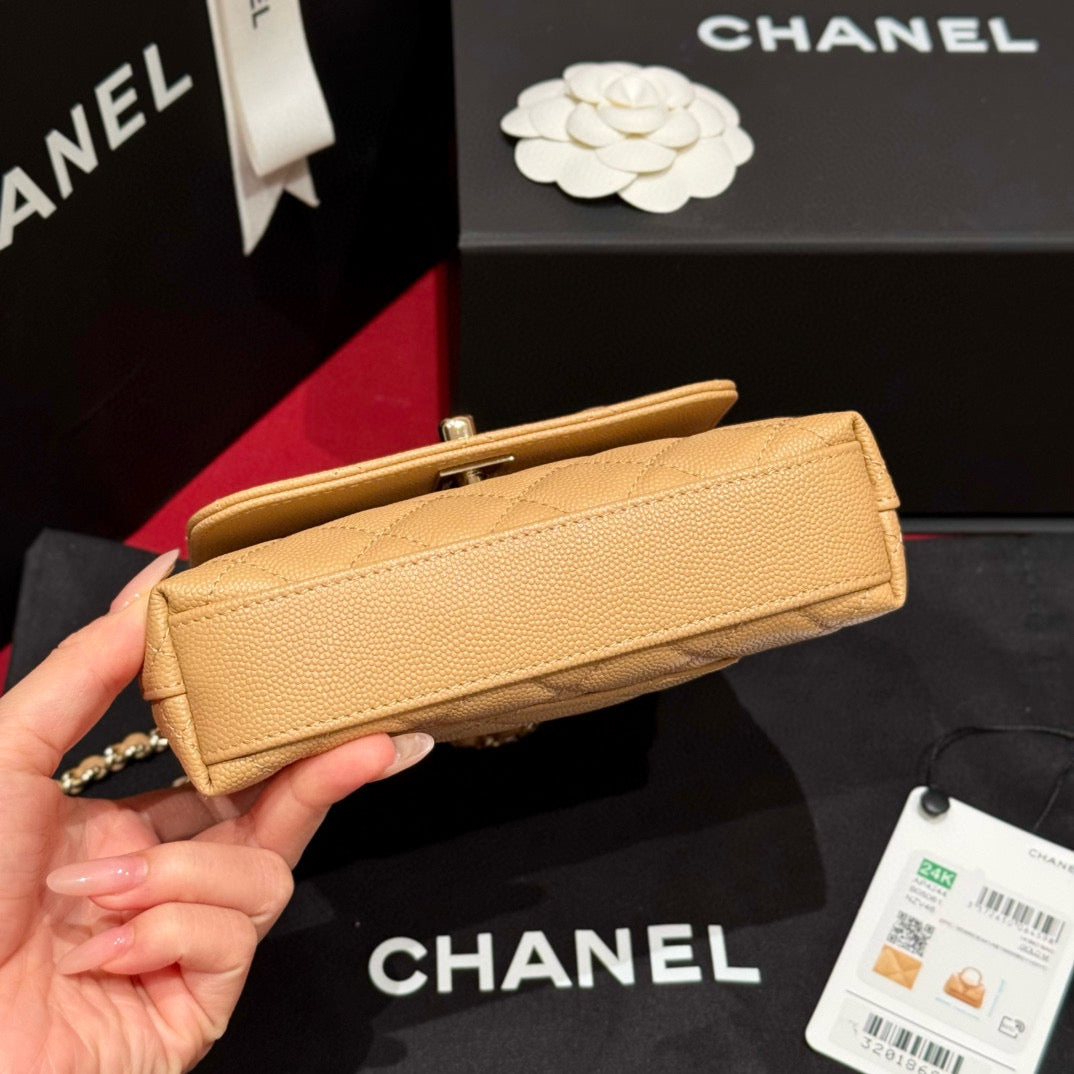 Chanel 24K Nano Coco Handle (11.5x14.5x5.5cm)