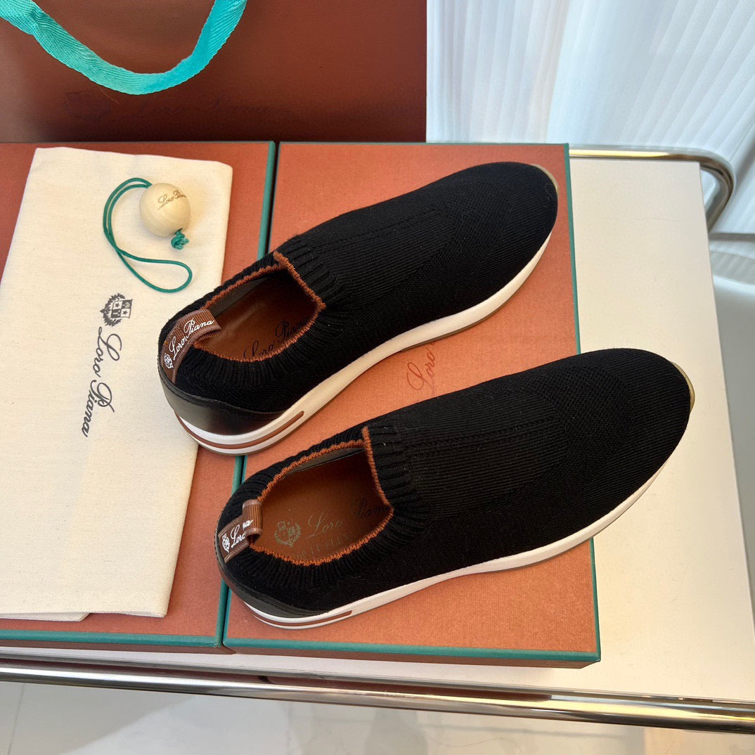 LP Sneakers