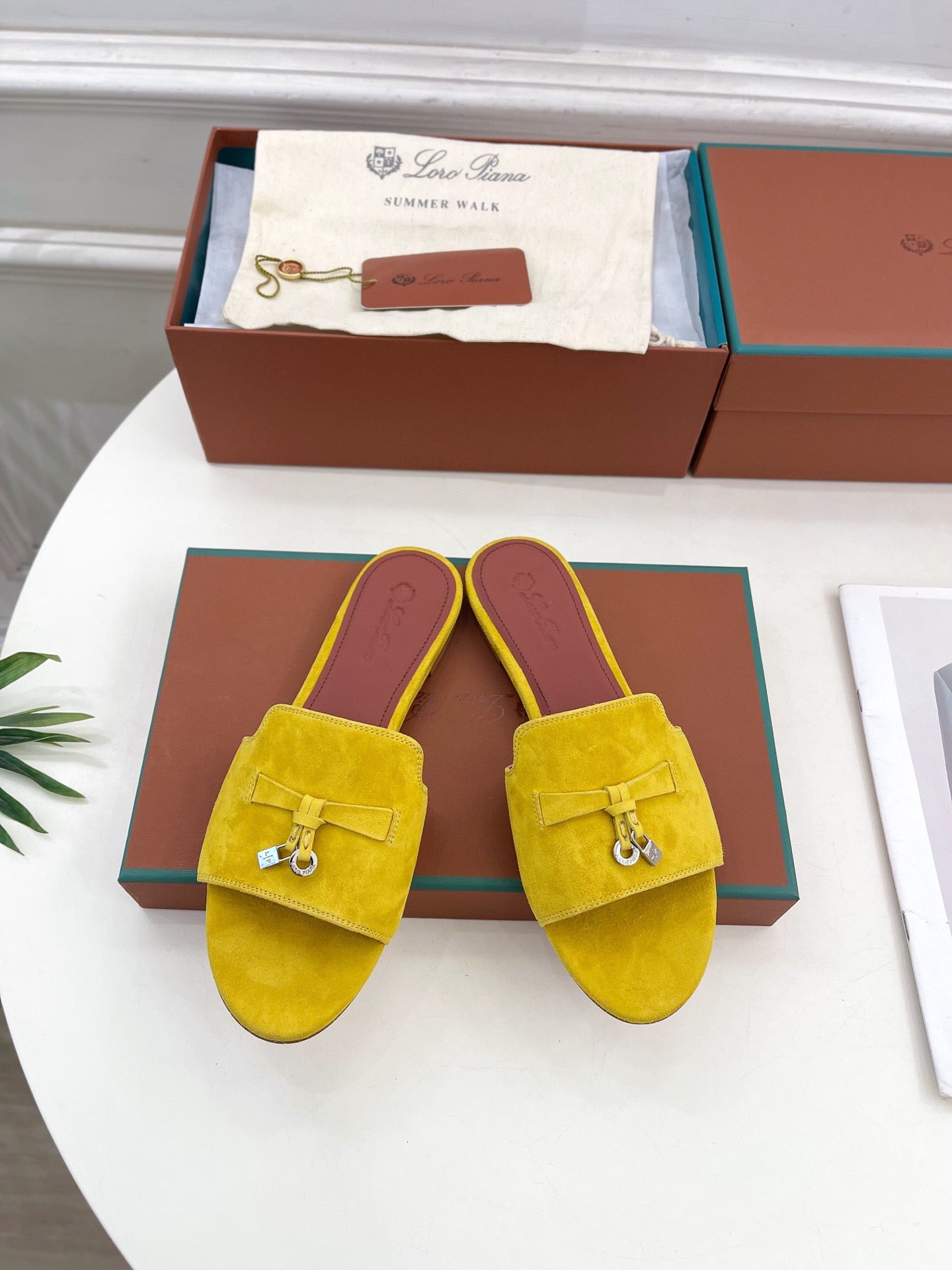 LP Sandals