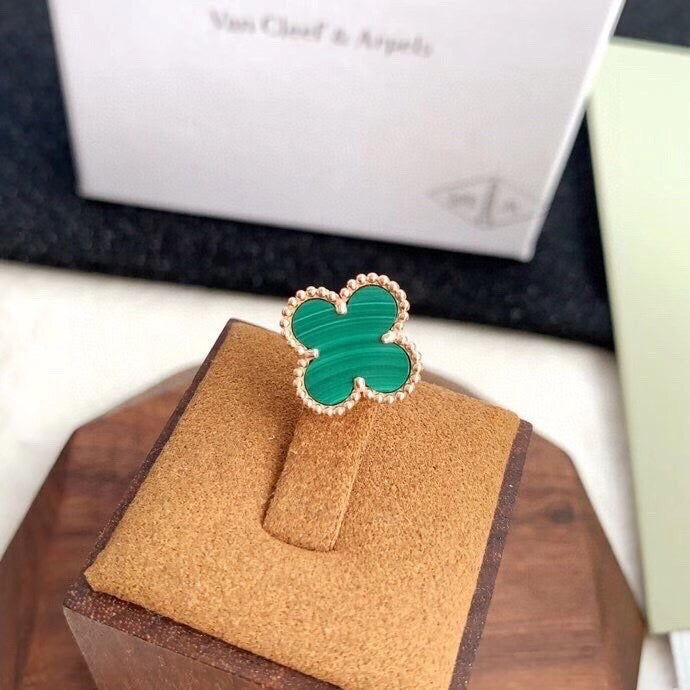 Van Cleef & Arpels Earrings