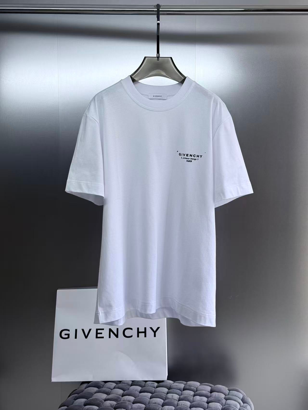 Givenchy T-Shirt