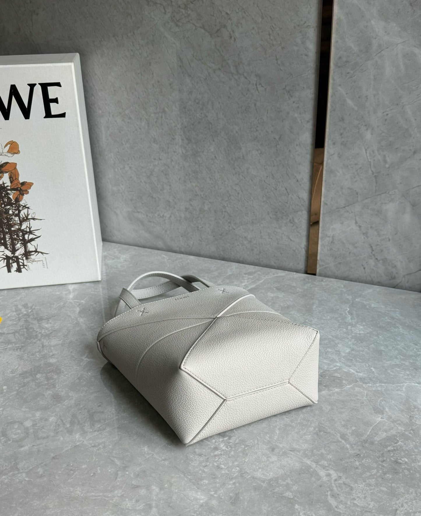 Loewe Puzzle Fold Tote Bag(20x16.5x9.5cm)