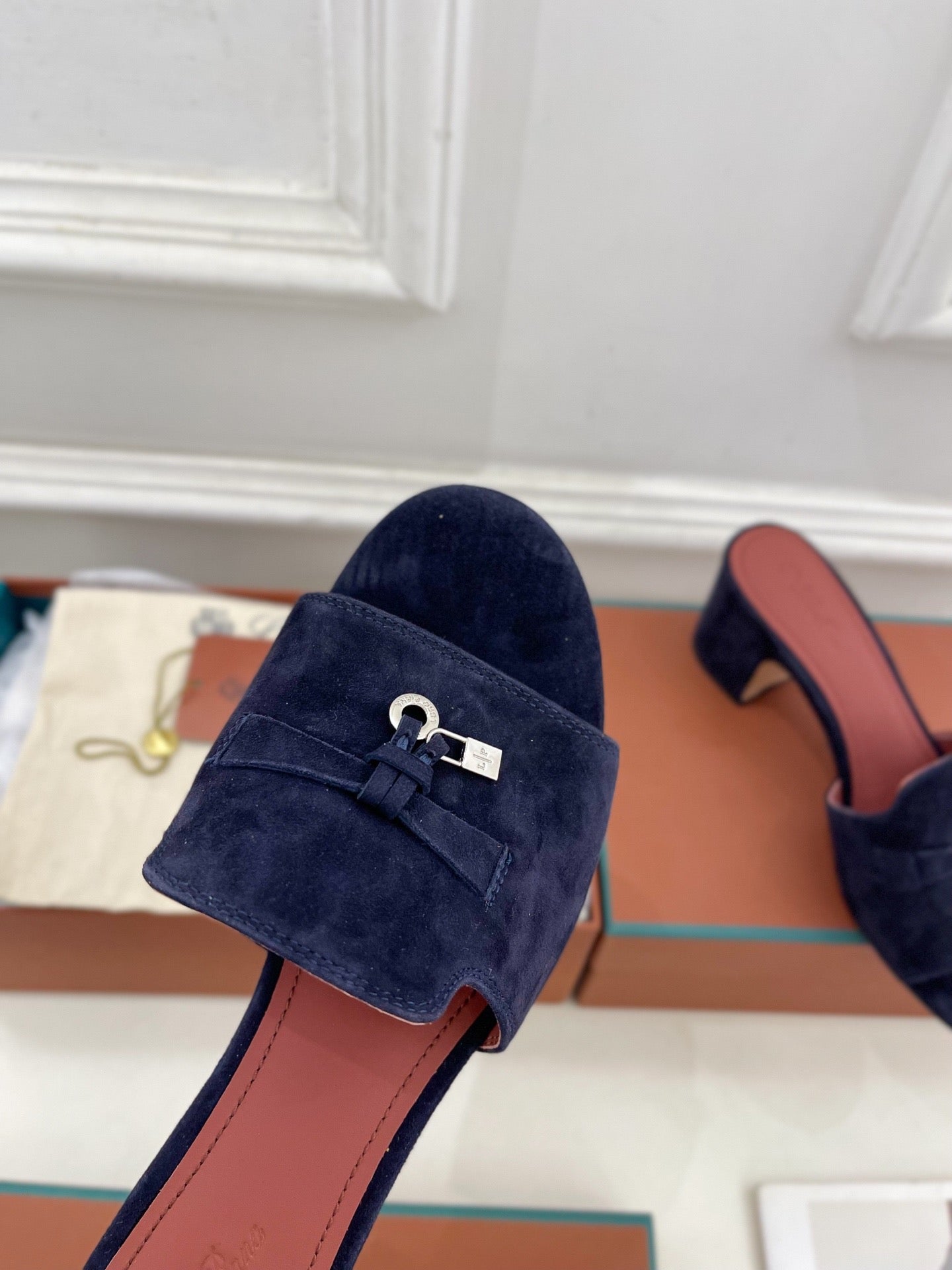 LP Sandals