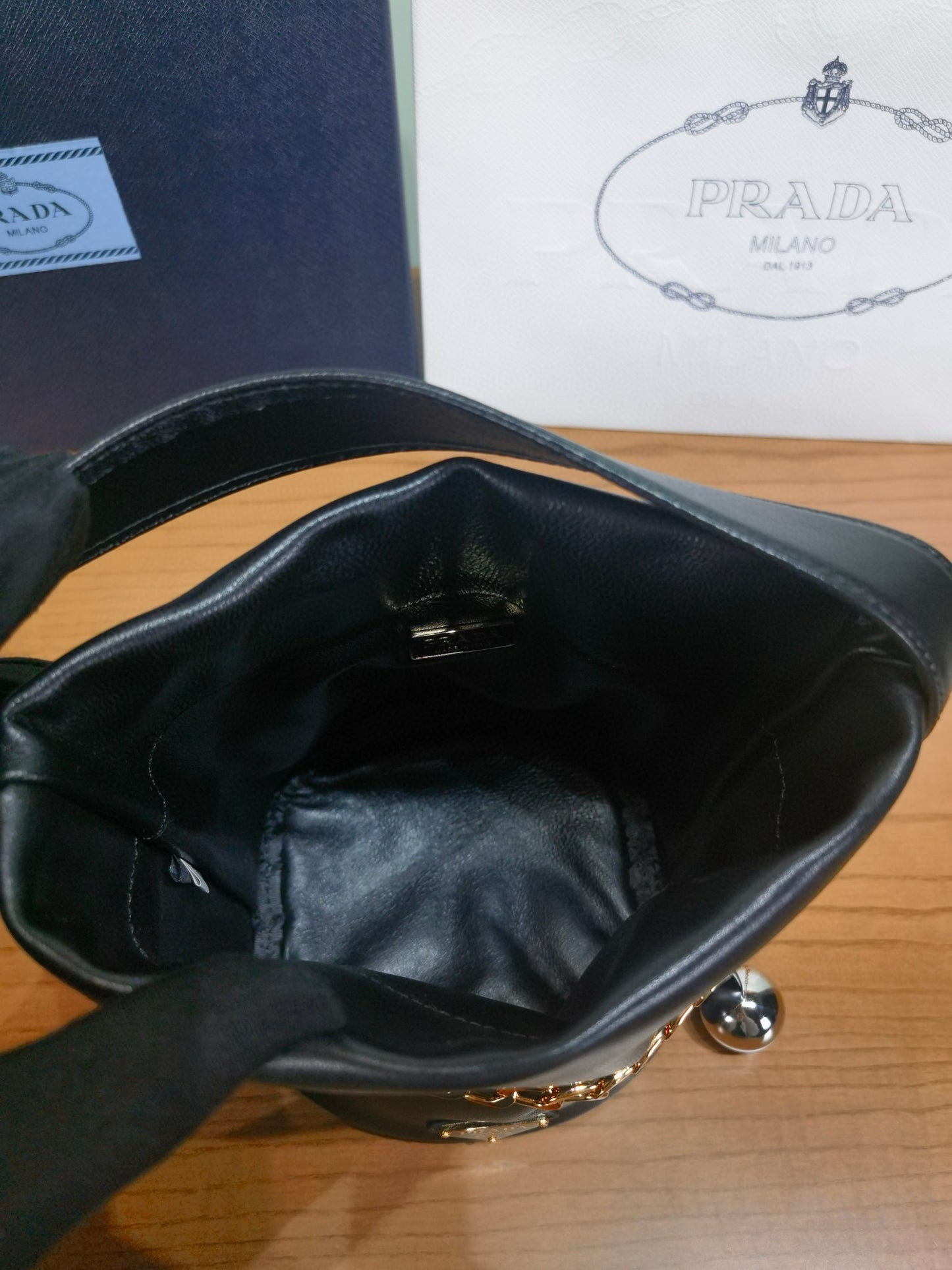 PD Petit Sac Noir Bucket Bag