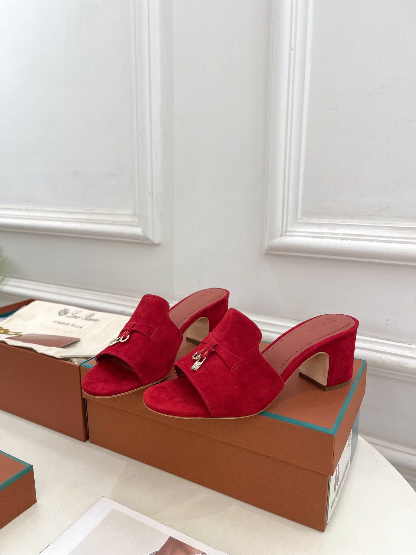 LP Sandals