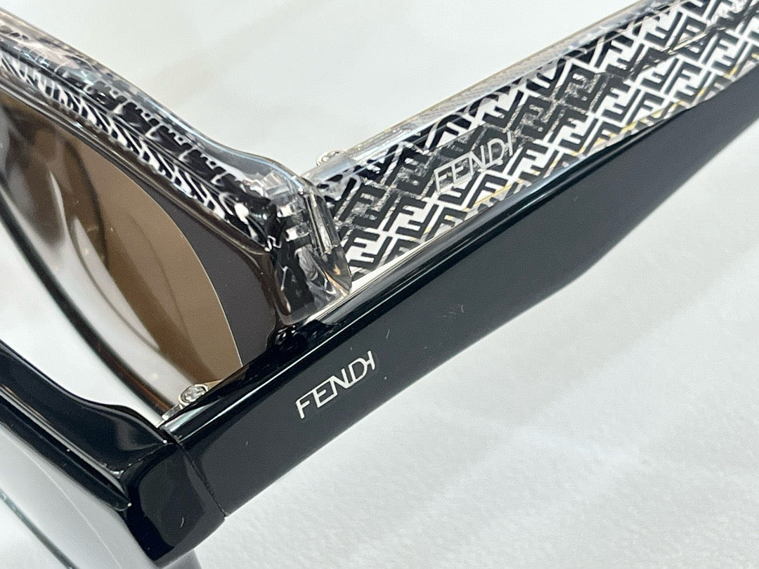 gafas de sol fendi