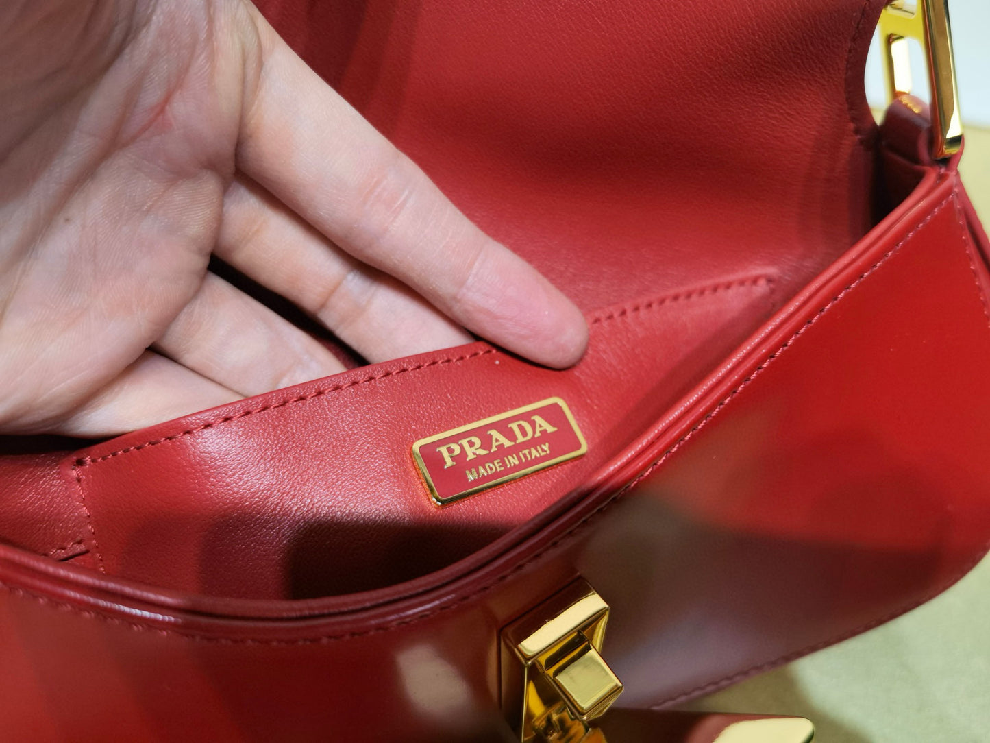 Prada Shoulder Bag 24x11x4cm